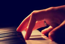 [国际足球]马尔穆什：神锋奔“月”.